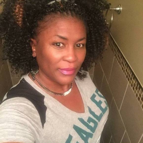 Meet your Posher, Sheila - Picture 1 of 1